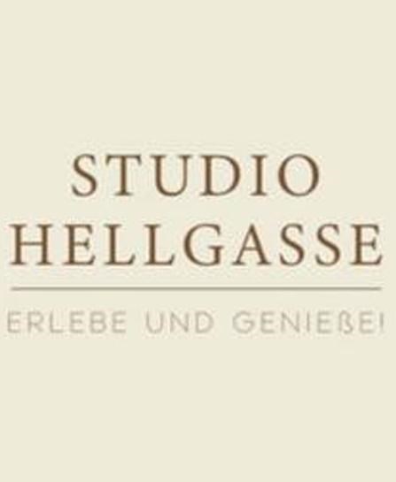 Entdecke deine wilden Fantasien im Studio Hellgasse – Dein erotisches Abenteuer in Wien